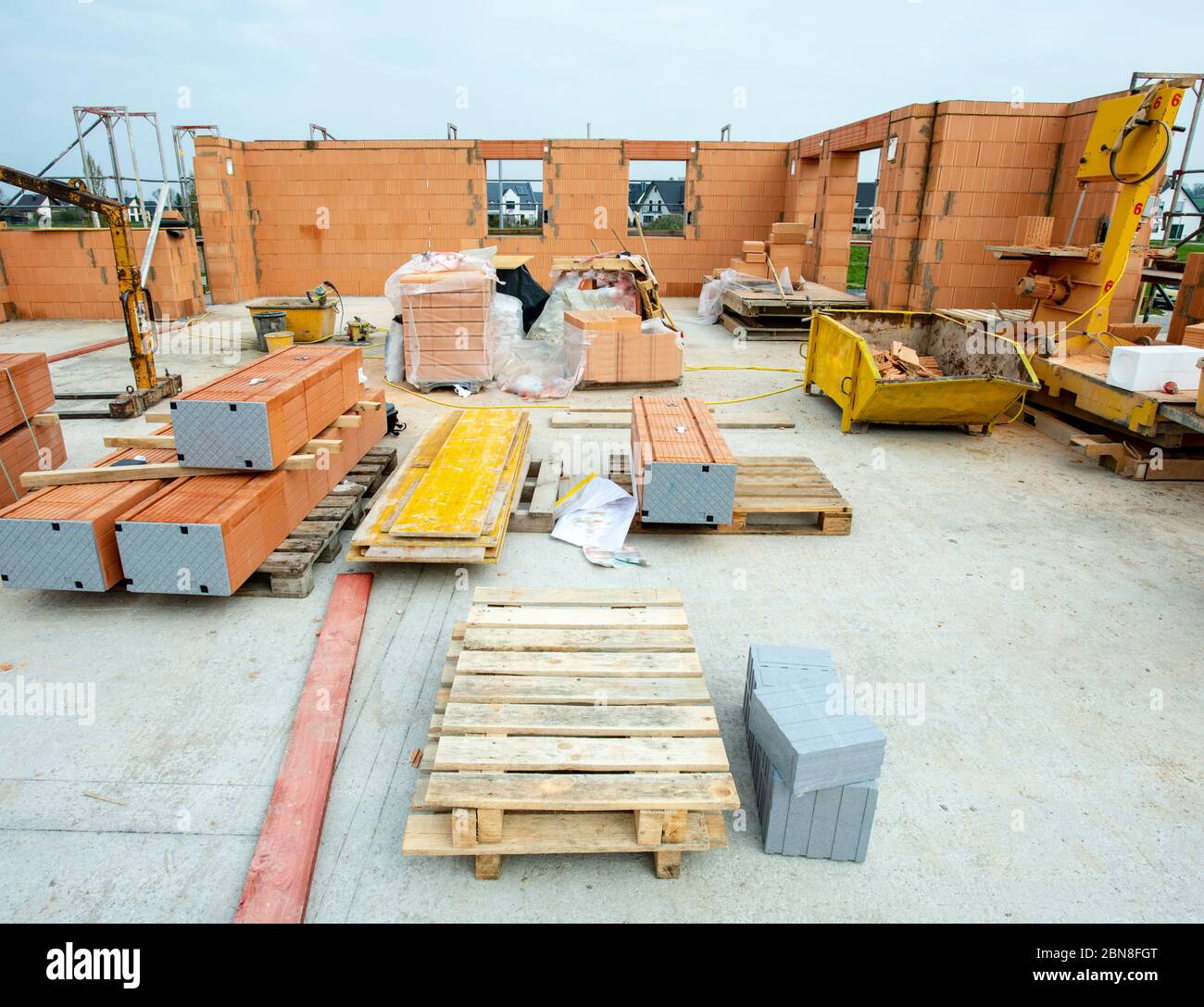 House construction hi-res stock photography and images - Alamy