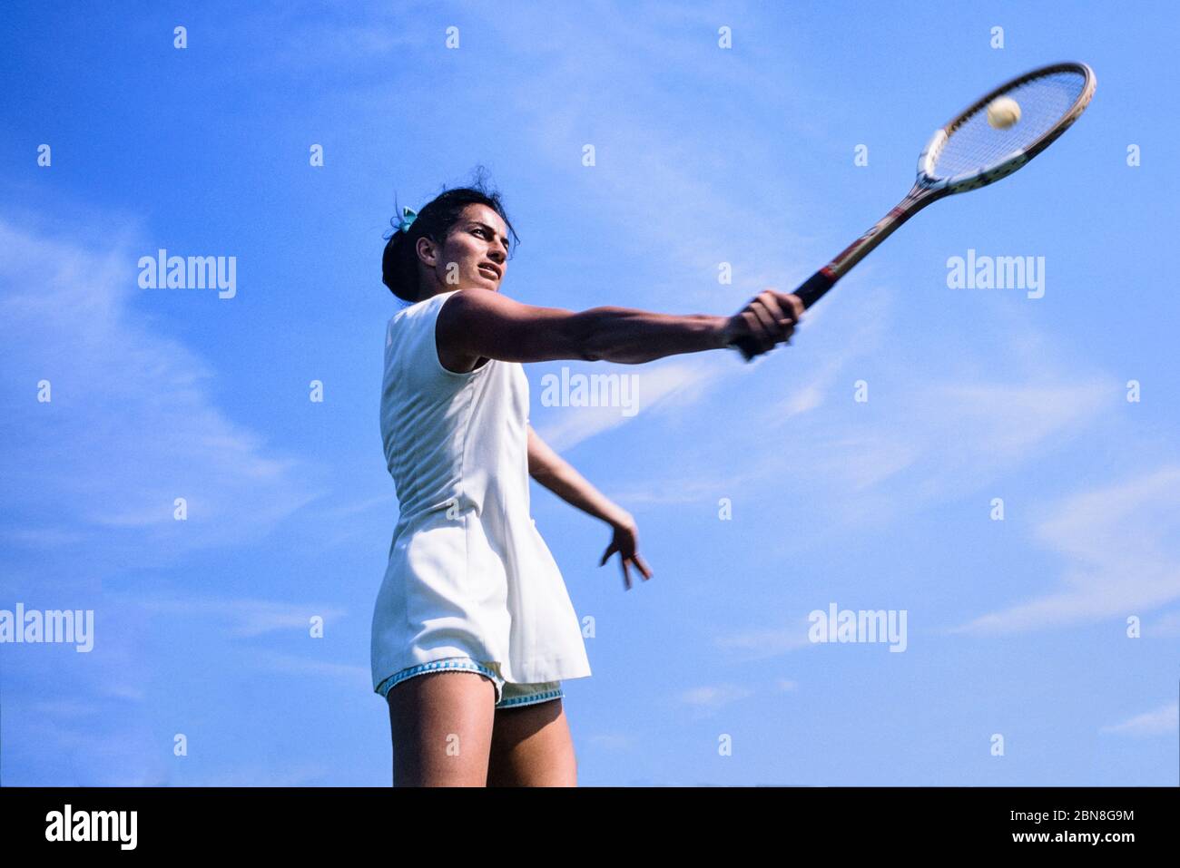 Virginia Wade tennis player Grand Slam winner practicing 1972 Stock Photo