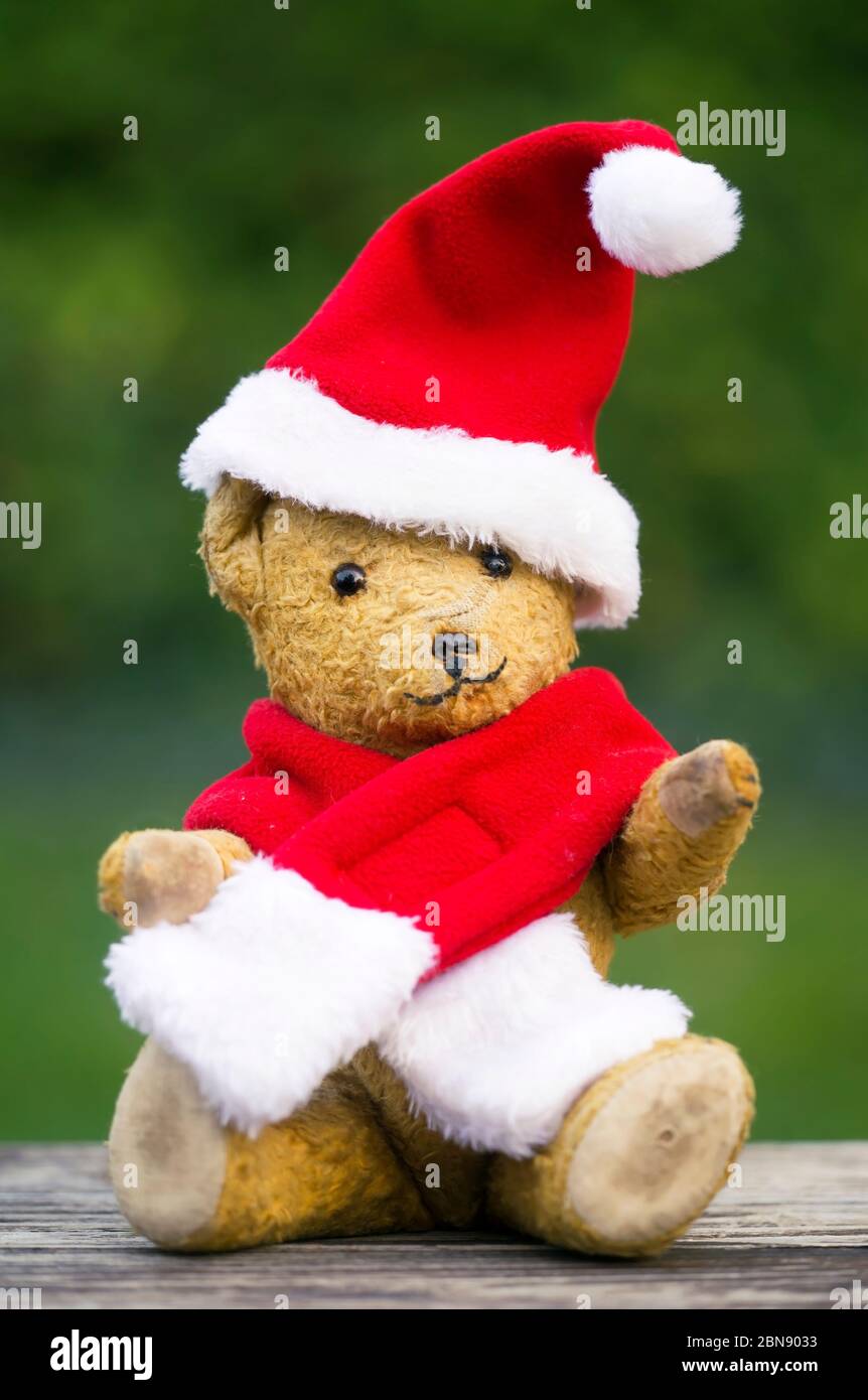Snowman toy red hat sitting hi-res stock photography and images - Alamy