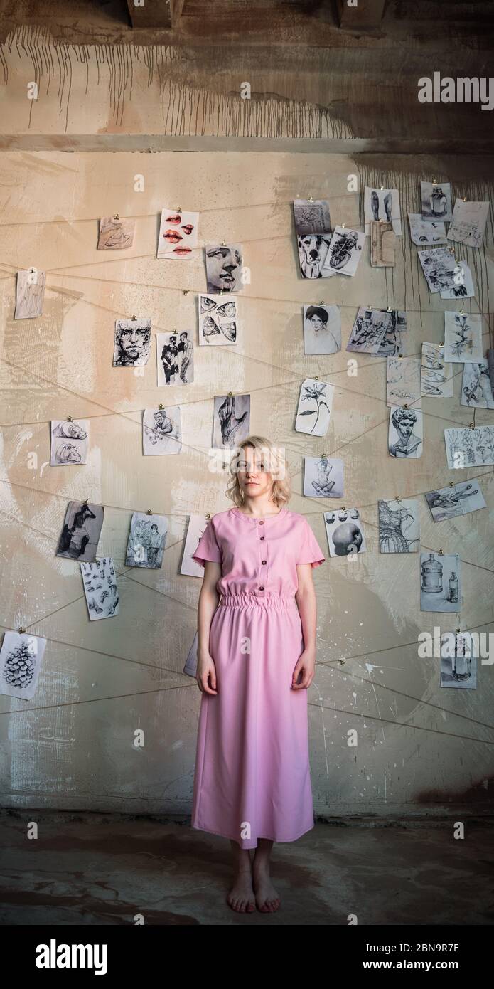 Woman in pink beautiful dress hi-res stock photography and images - Alamy