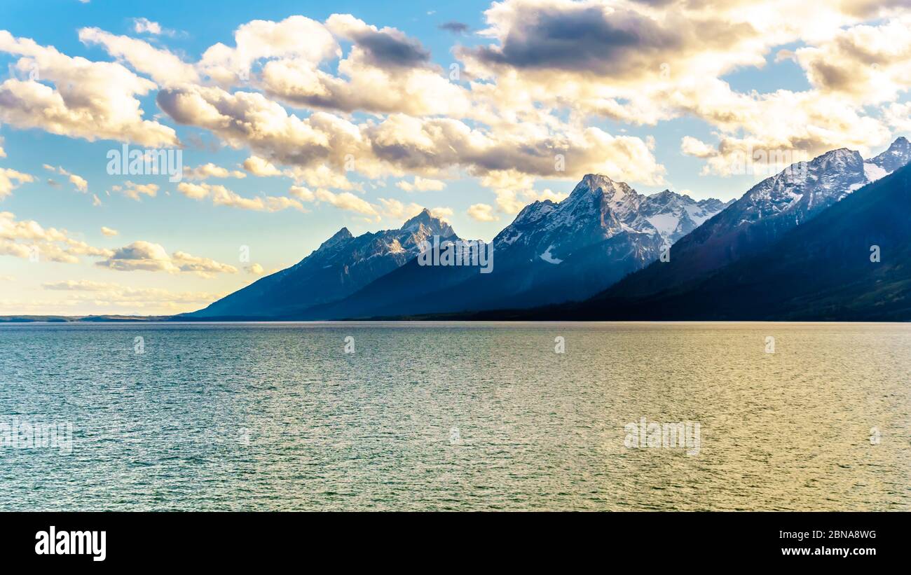 Jackson lake lodge hires stock photography and images Alamy