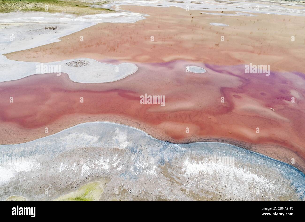 Alxa, China. 13th May, 2020. The colorful Dabu Sutu salt lake in Alxa, Inner Mongolia, China on 13th May, 2020.(Photo by TPG/cnsphotos) Credit: TopPhoto/Alamy Live News Stock Photo