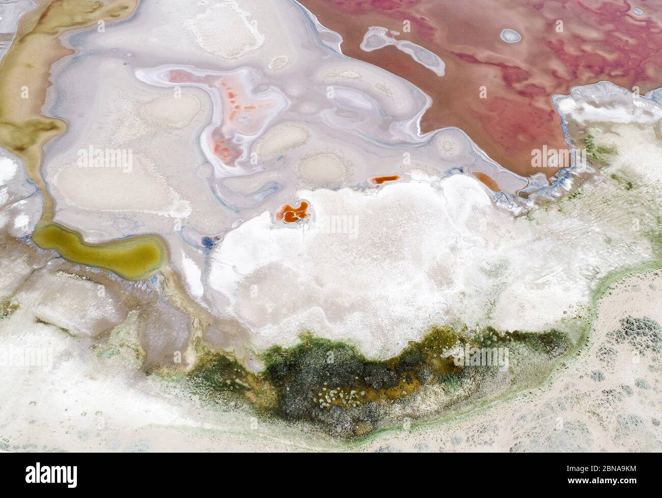 Alxa, China. 13th May, 2020. The colorful Dabu Sutu salt lake in Alxa, Inner Mongolia, China on 13th May, 2020.(Photo by TPG/cnsphotos) Credit: TopPhoto/Alamy Live News Stock Photo