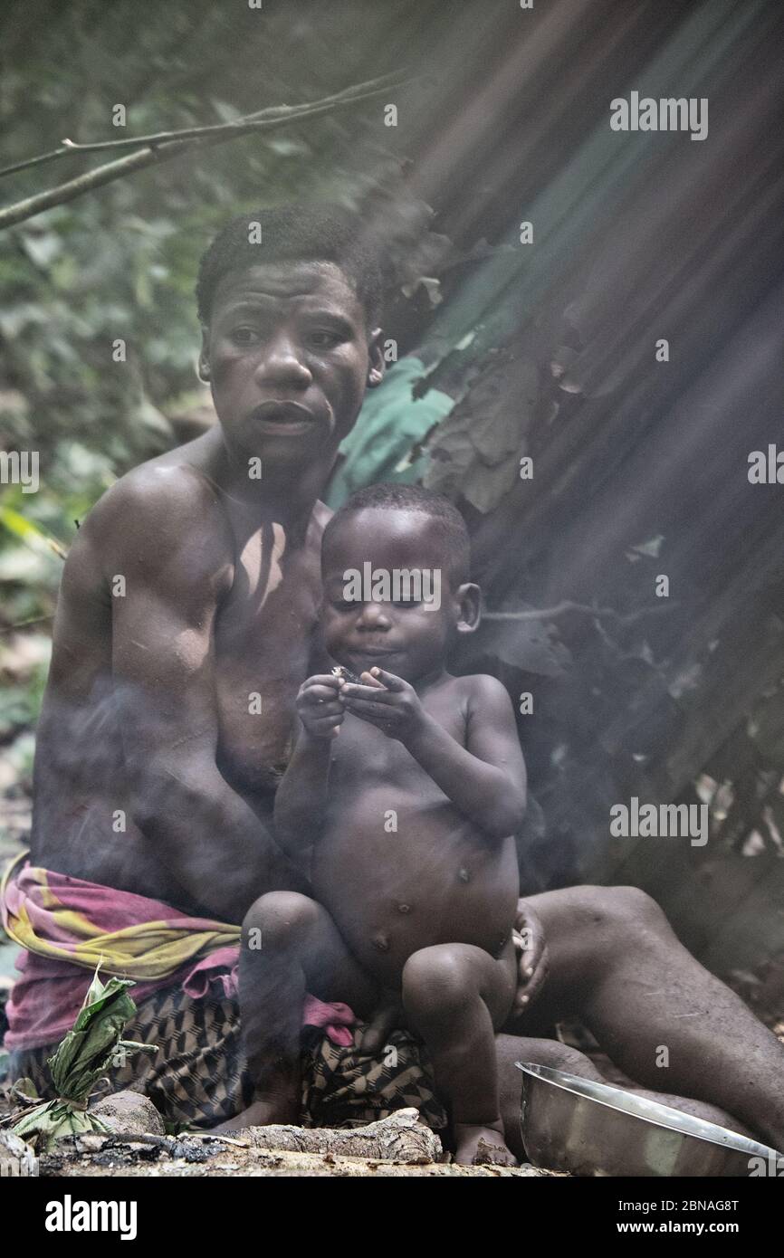 Pygmies congo hi-res stock photography and images - Alamy