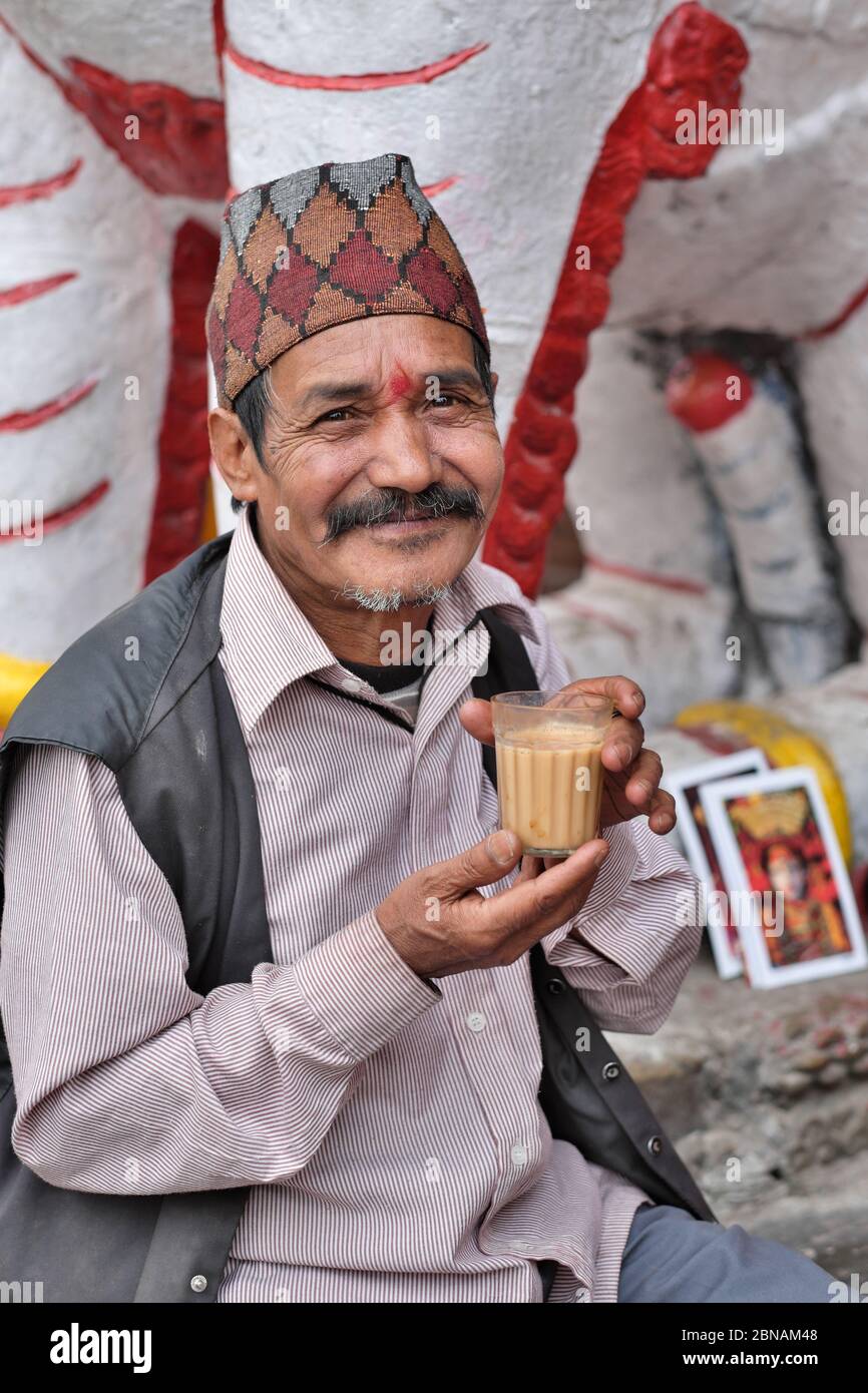 Tea drinker south asia hires stock photography and images Alamy