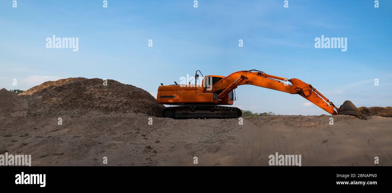 Riverside soil hi-res stock photography and images - Alamy
