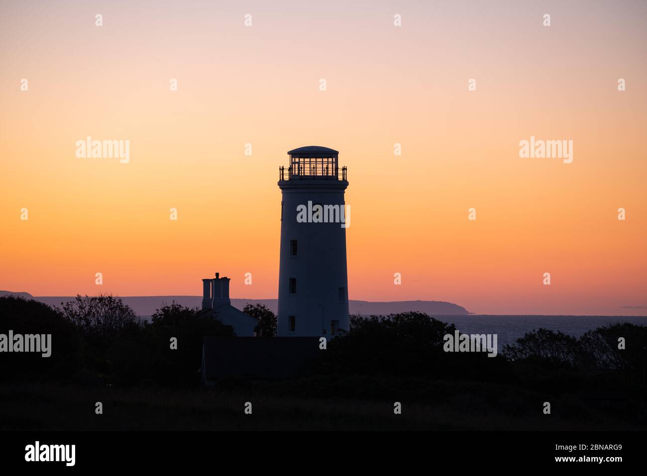 Portland Bill, Dorset, UK. 14th MAY, 2020. UK Weather. Crisp clear sunrise down on the south coast of Dorset. Credit: DTNews/Alamy Live Stock Photo