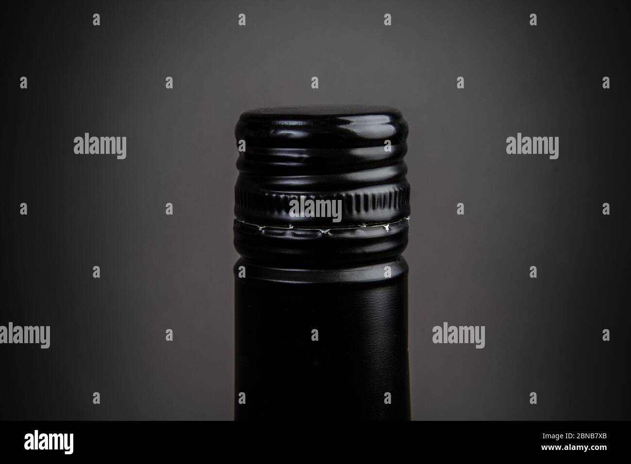 Screw top wine bottle Stock Photo Alamy