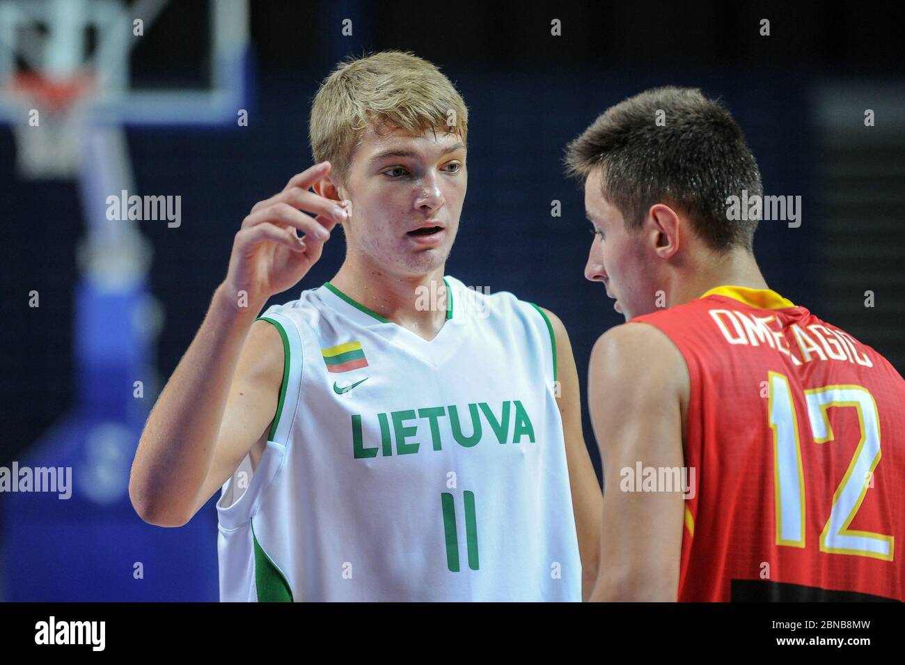 Basketball player arvydas sabonis hi-res stock photography and images -  Alamy