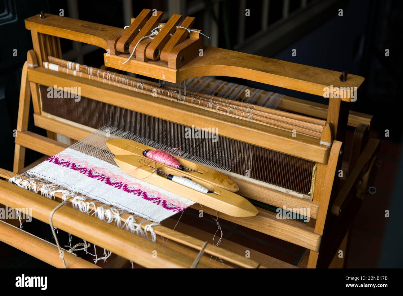Weaving Loom Machine Images – Browse 11,267 Stock Photos, Vectors