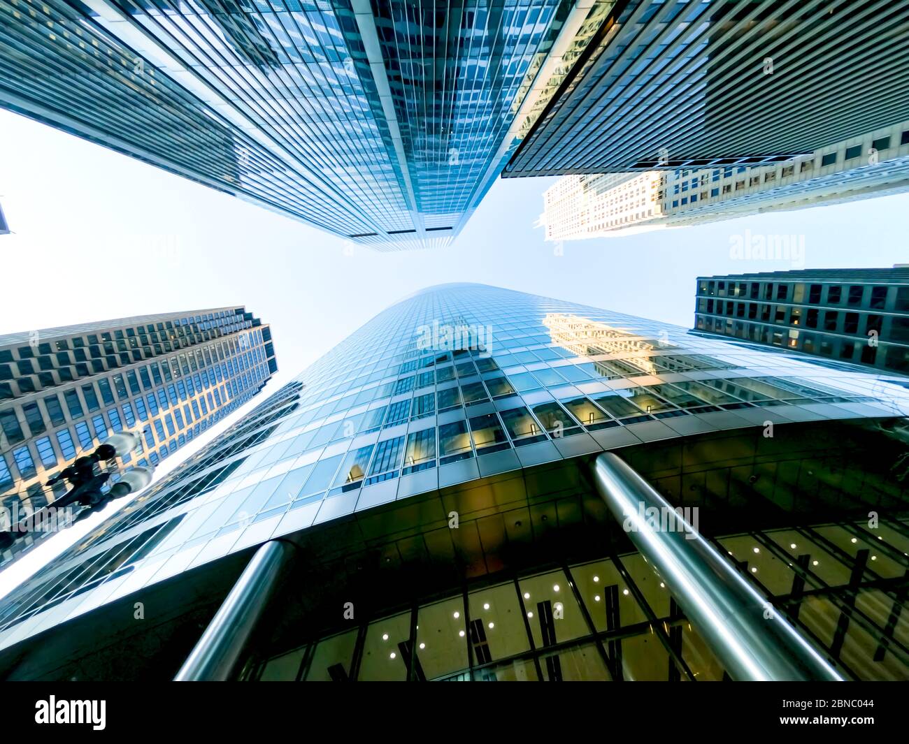 Upward view of chicago skyscrapers and tall office buildings ...