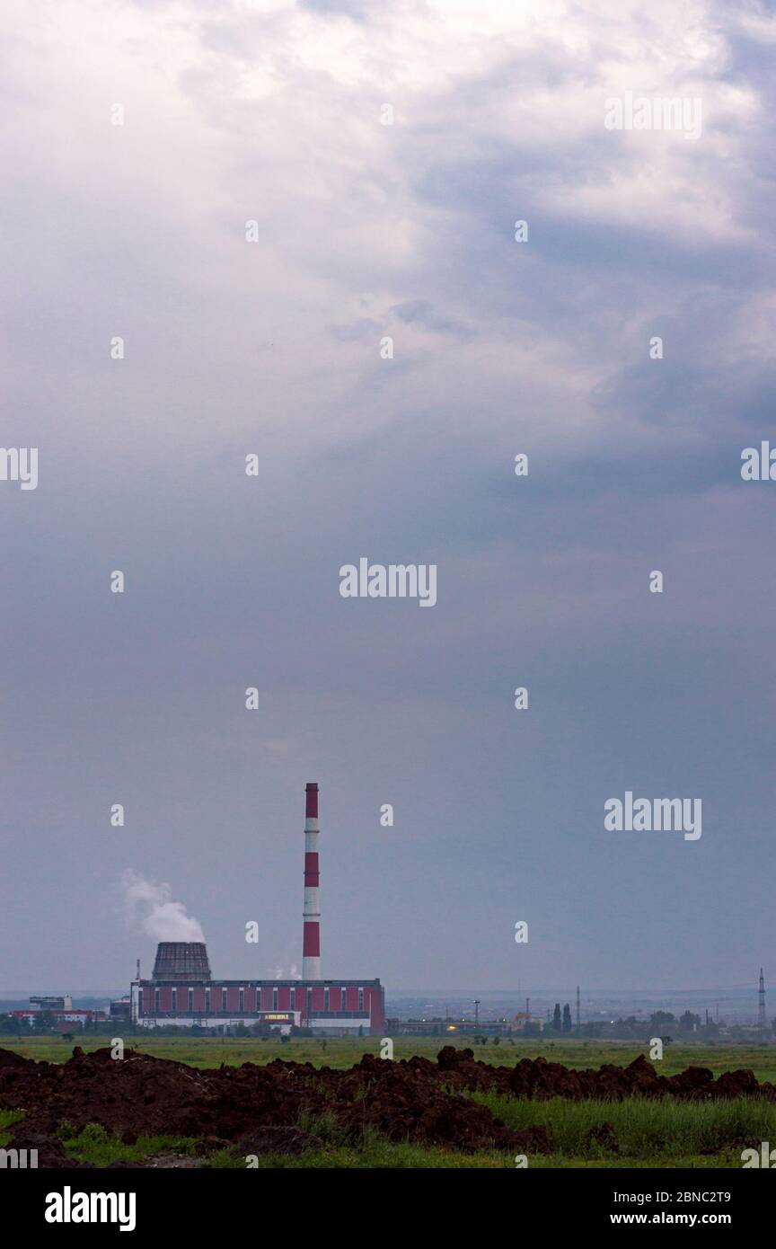 Petroleum fired power plant hi-res stock photography and images - Alamy