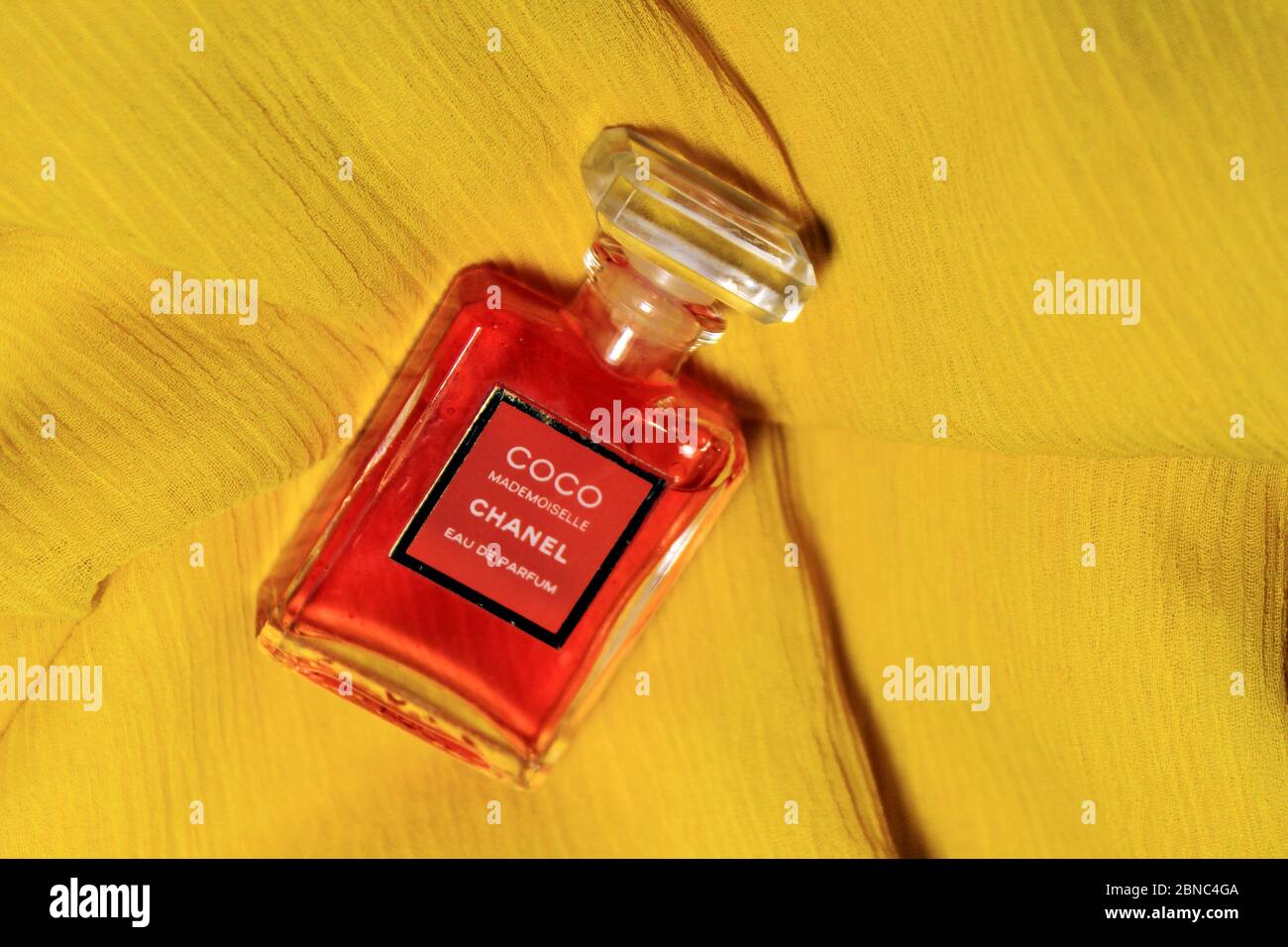 Chanel perfume bottle hi-res stock photography and images - Alamy