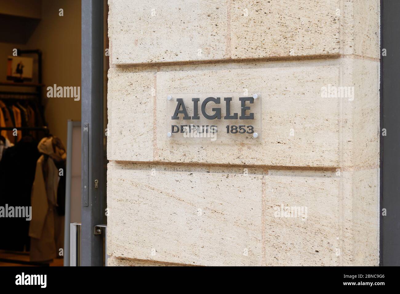 Bordeaux , Aquitaine / France - 05 12 2020 : Aigle shop sign logo store  hand make boots shoes french brand Stock Photo - Alamy