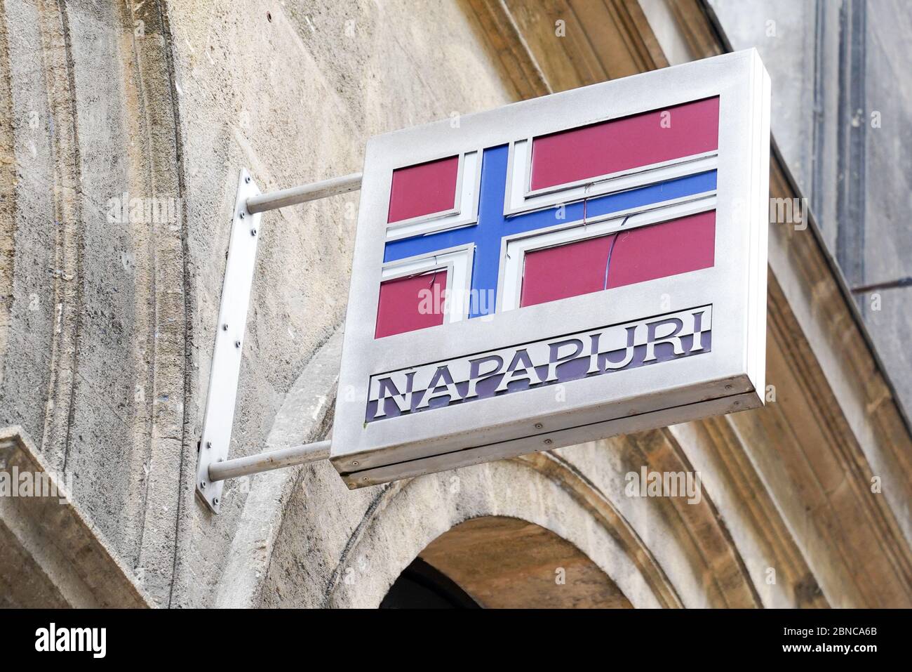 Bordeaux , Aquitaine / France - 05 10 2020 : Napapijri logo sign store  exterior shop italian casual-wear brand norwegian flag Stock Photo - Alamy
