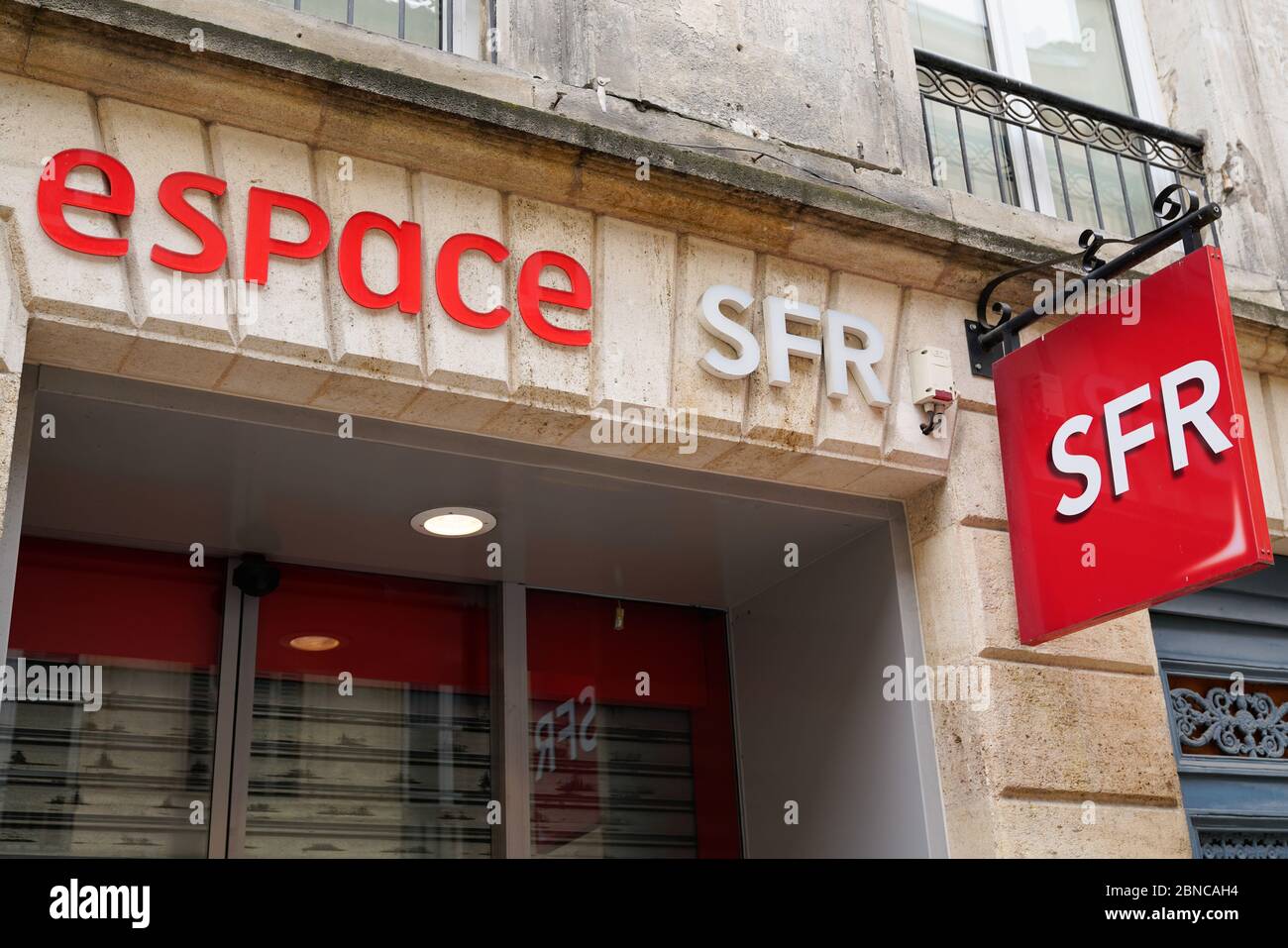 Espace sfr hi-res stock photography and images - Alamy