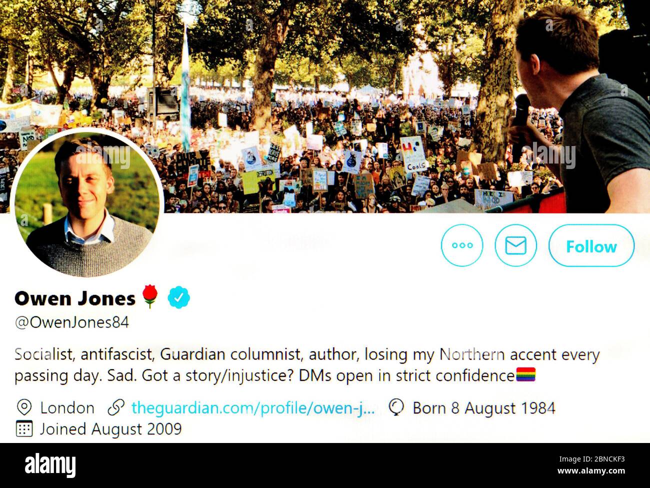 Twitter page (May 2020) Owen Jones - Writer, Guardian columnist Stock Photo
