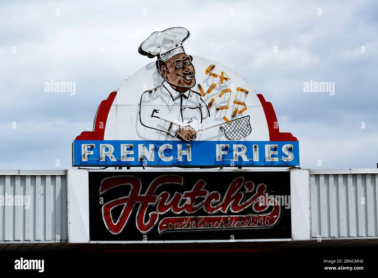 Sign Hutch’s on the beach Hamilton Ontario Canada Stock Photo Alamy