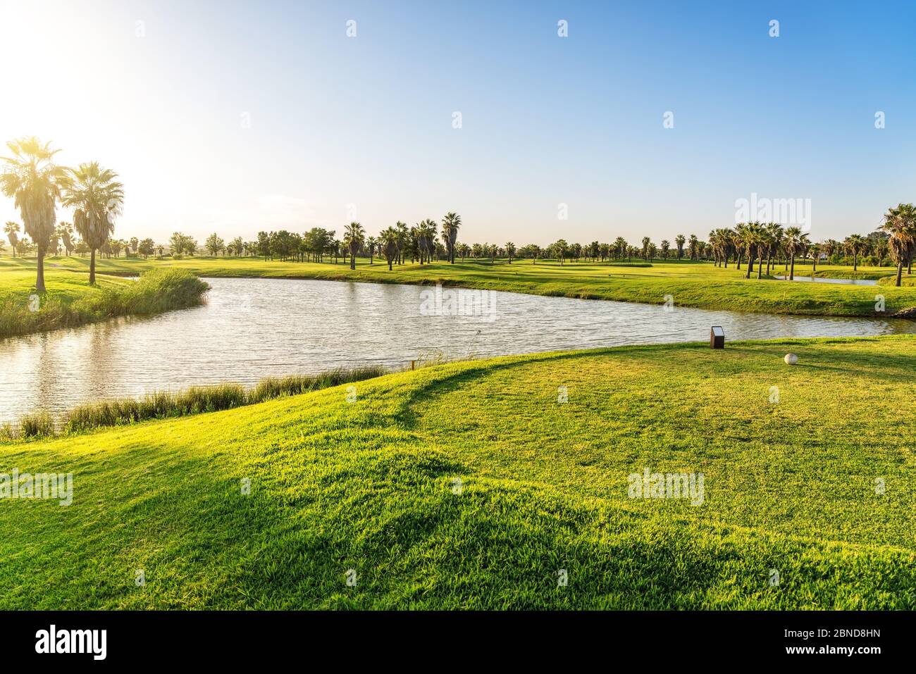 Pond water golf club hires stock photography and images Alamy