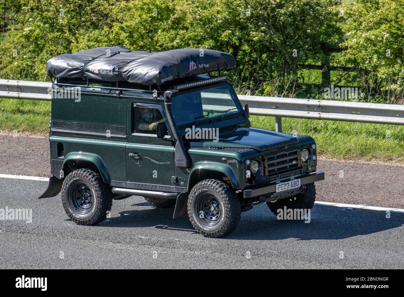 Vintage  expedition leisure, British off-road 4x4, rugged off-road all-terrain overland rally adventure vehicle, LandRover Discovery Turbo Diesel UK Stock Photo