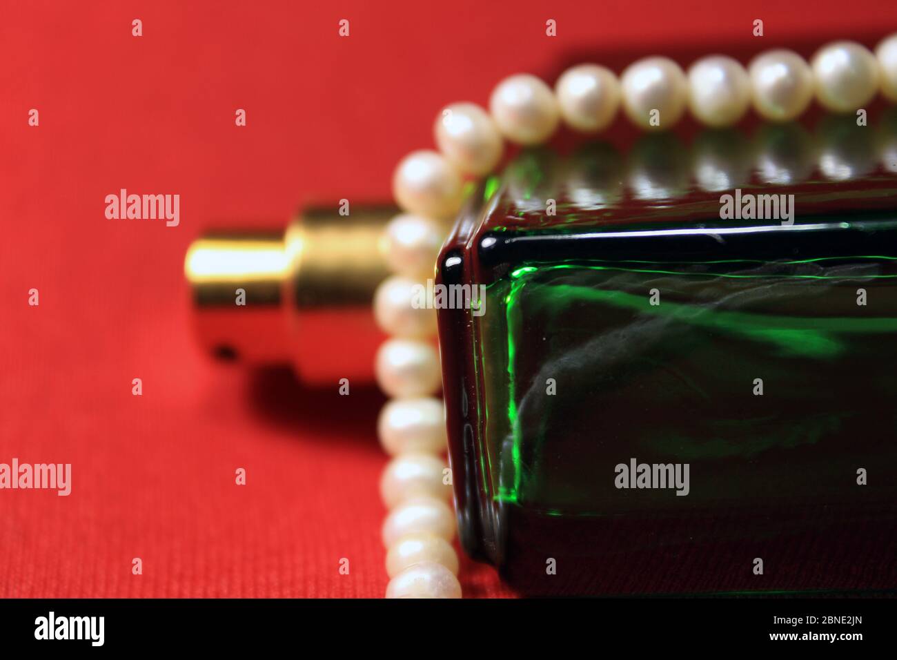 Bottle green color hires stock photography and images Alamy