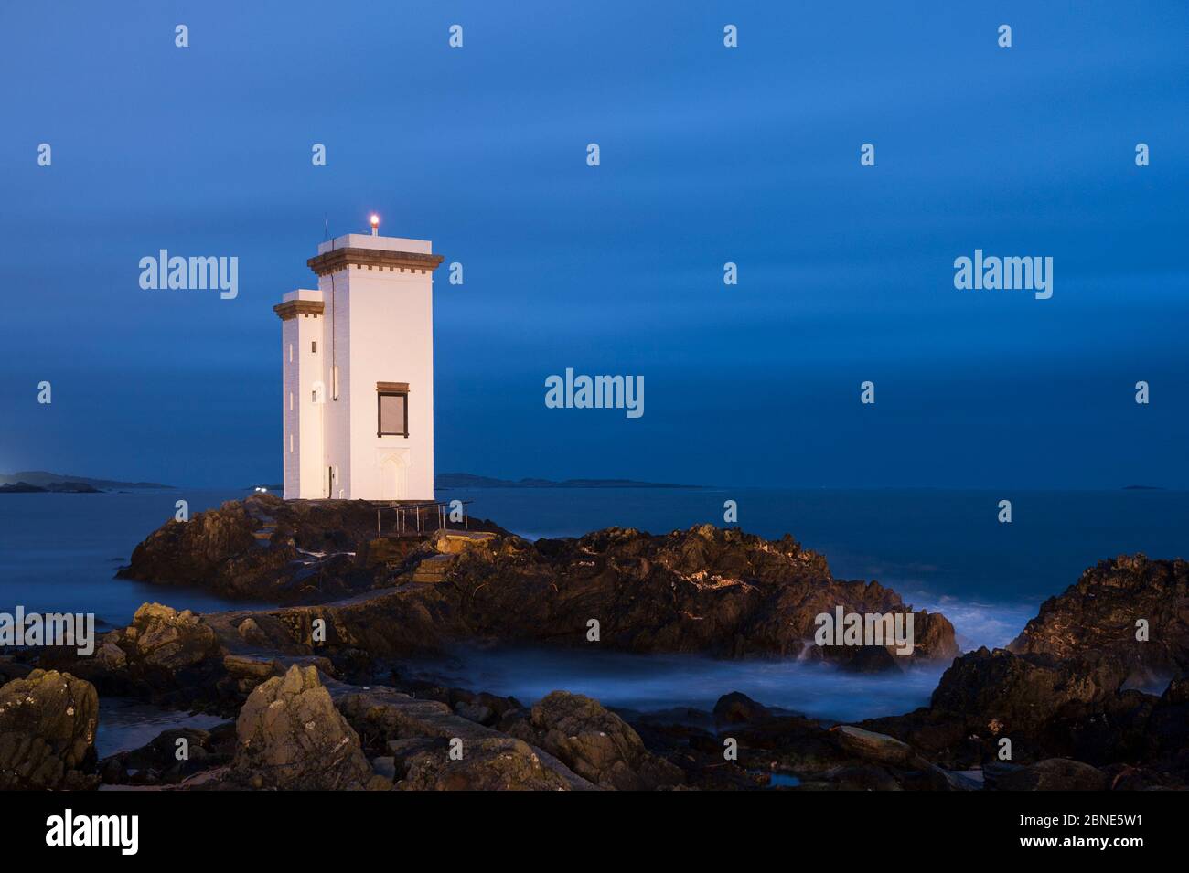 Islay port ellen lighthouse hi-res stock photography and images - Alamy