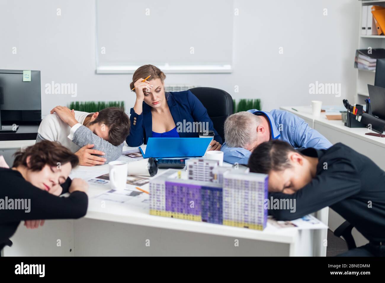 Sleep desk work funny hires stock photography and images Alamy