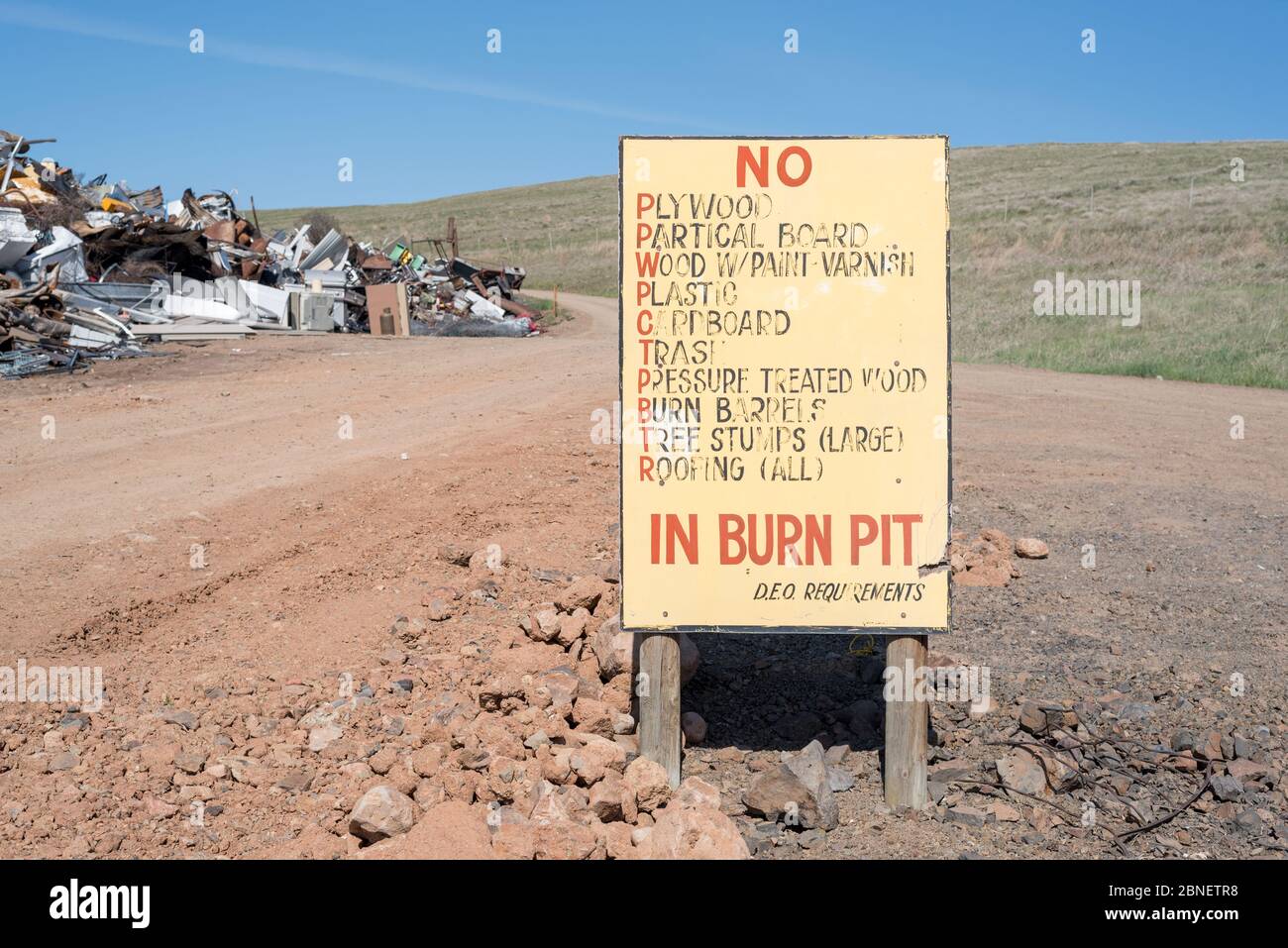 Landfill sign hires stock photography and images Alamy