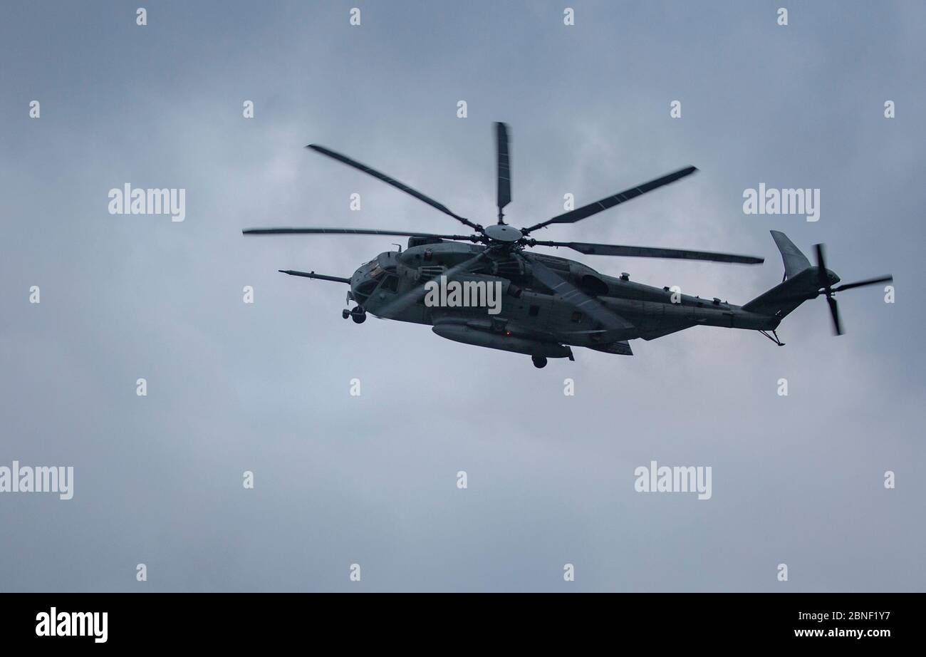 U.S. Marine Corps CH-53E Super Stallion helicopters with Marine Heavy ...