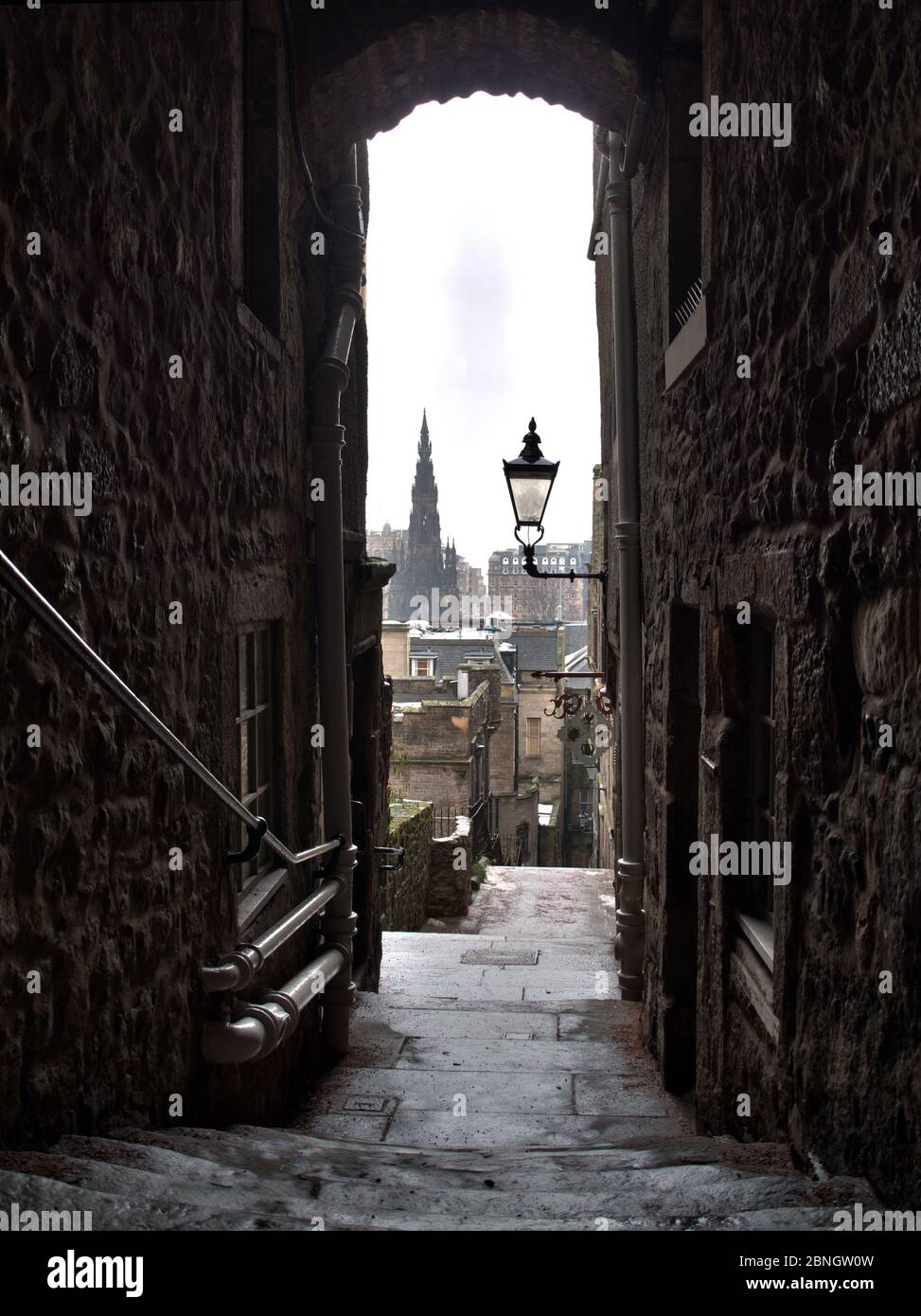 Advocates Close looking over the skyline cityscape of Edinburgh, Scotland Stock Photo