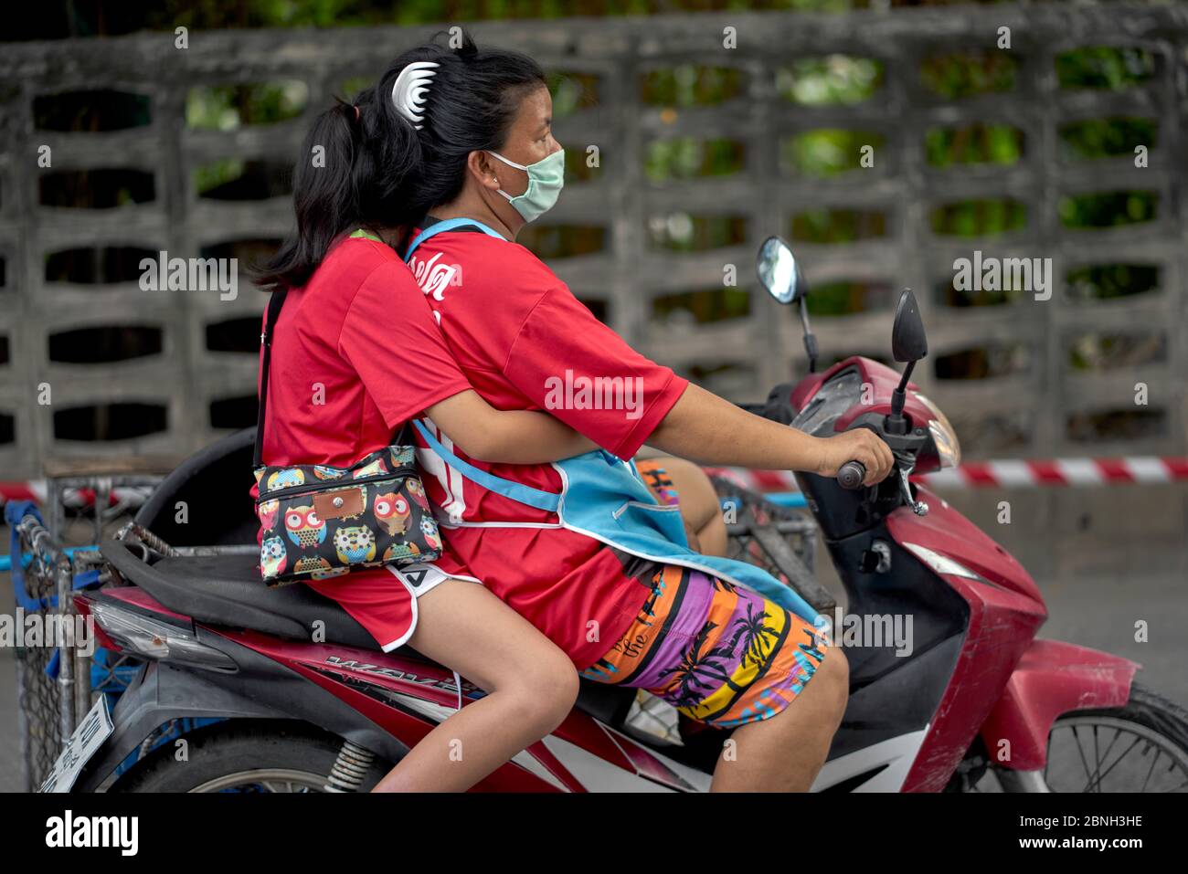 Download Motorcycle Facemask High Resolution Stock Photography And Images Alamy PSD Mockup Templates