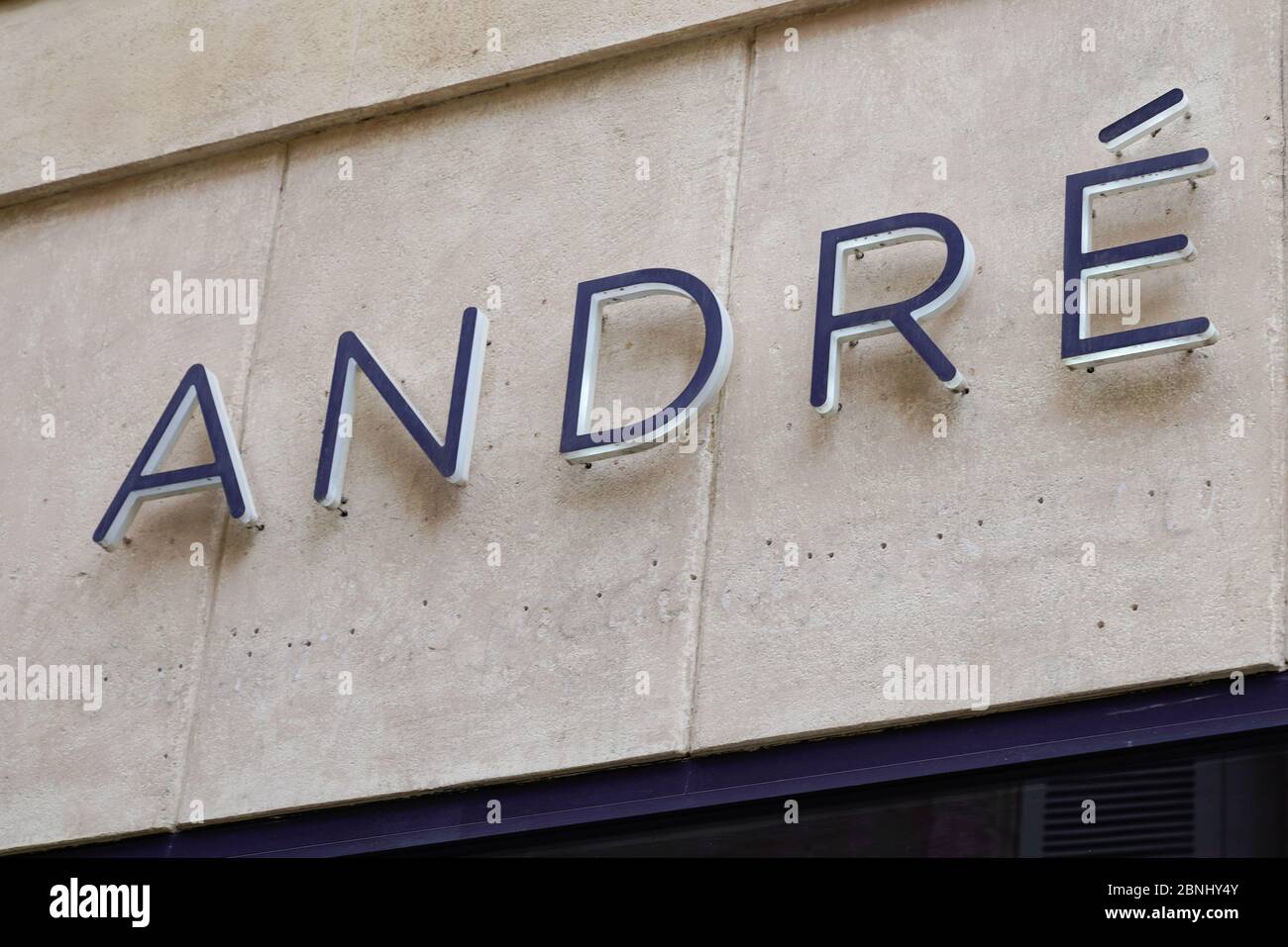 Andre shoe store hi-res stock photography and images - Alamy