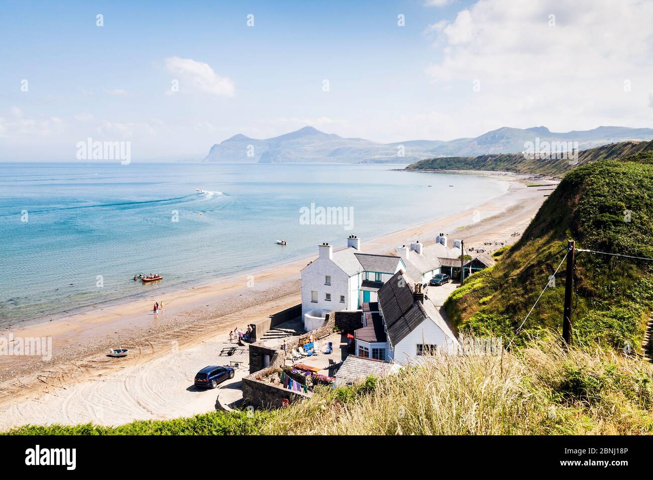 Houses on the beach at Porthdinllaen / Porth Dinllaen, Llyn Peninsula