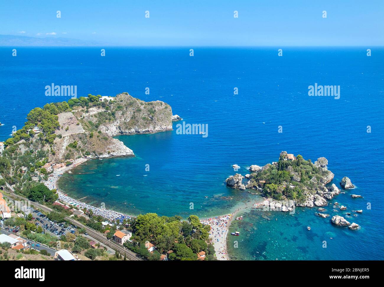 Planta De Dragão De Pequena Dimensão Com Vista Cênica No Dia Ensolarado Da  Ilha Turística Isola Bella Em Taormina Siciliana Itália Imagem de Stock -  Imagem de litoral, console: 251060157