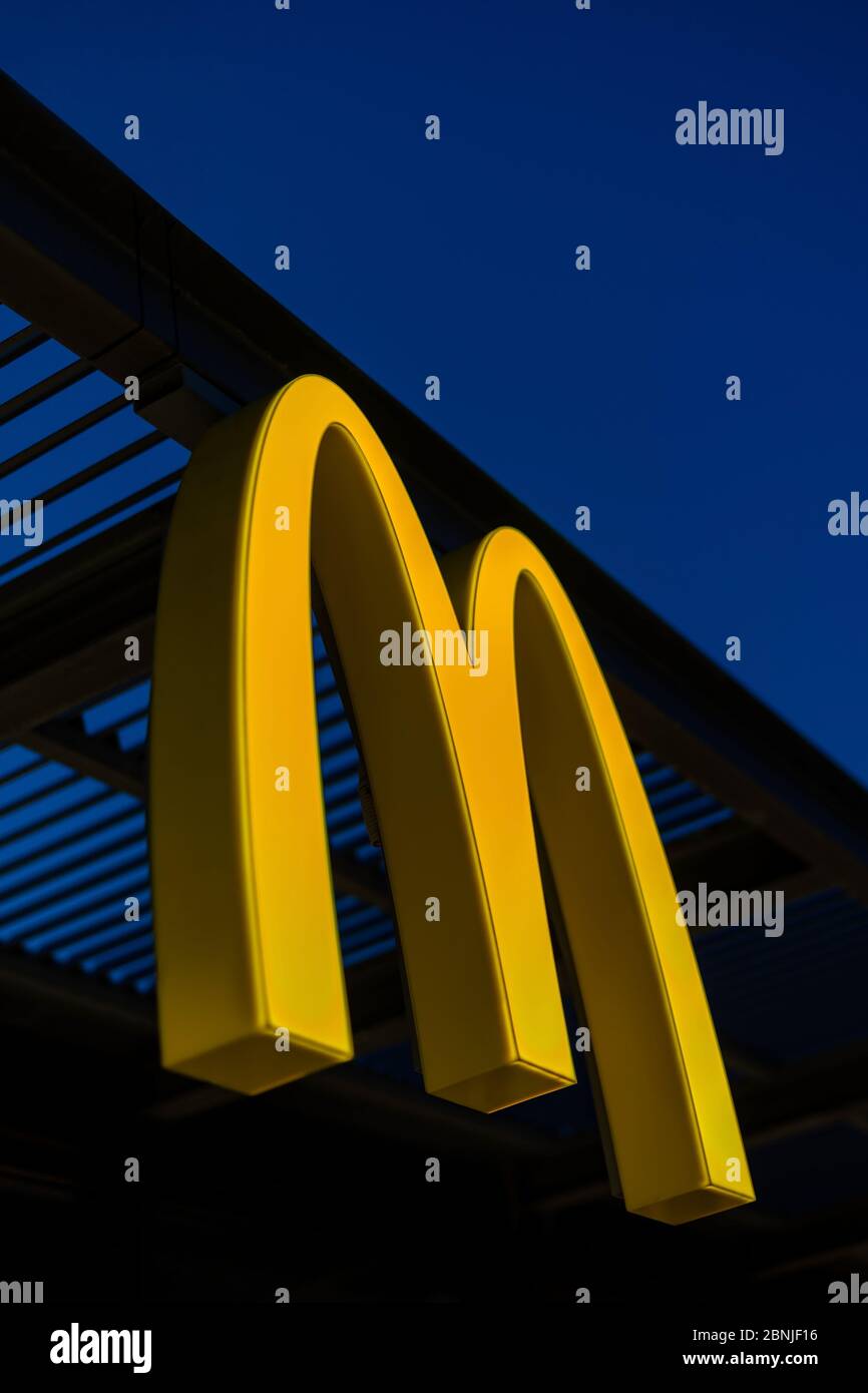 Mcdonalds sky sign at night hi-res stock photography and images - Alamy