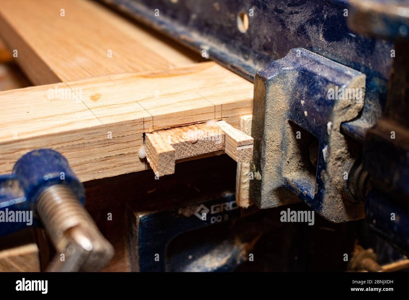 Mortise and tenon joint hires stock photography and images Alamy