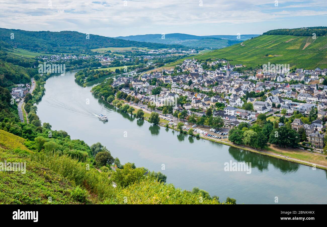 Panorama of Bernkastel-Kues, Mittelmosel, here the river makes one of its many loops, with ideal locations for wine growing, Stock Photo