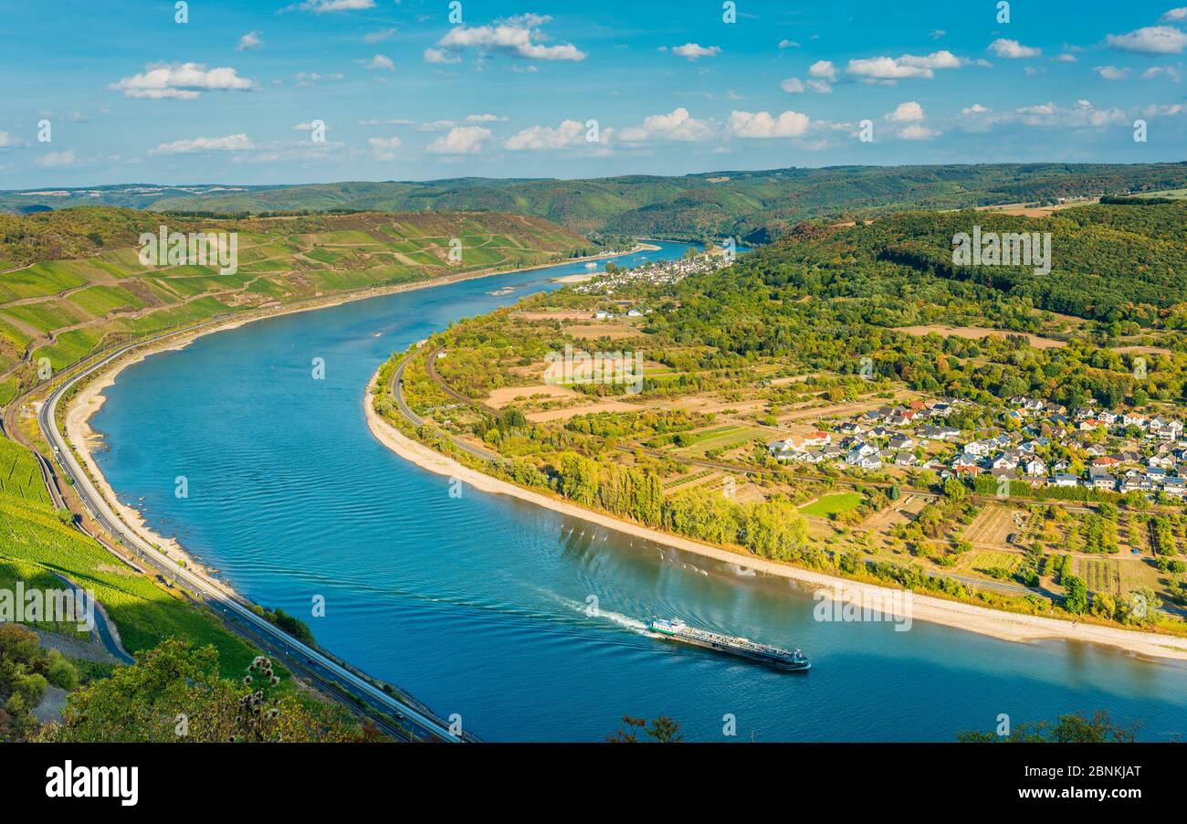 Rhine loop at Boppard, left half with Osterspai, seen from the Gedeonseck viewpoint, left the Boppard Hamm, Unesco World Heritage Upper Middle Rhine Valley, Stock Photo