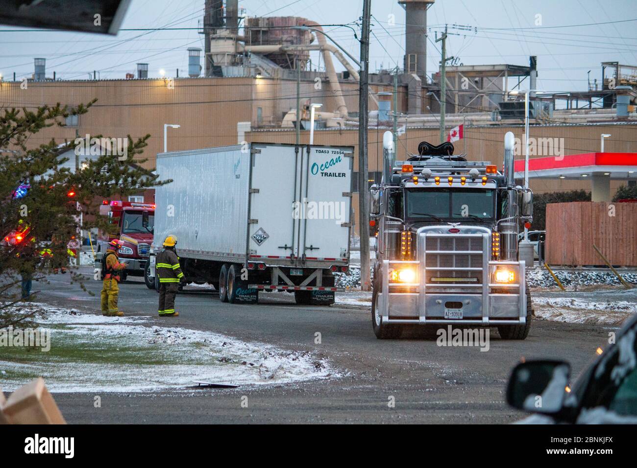 Tow Truck Pulling Car High Resolution Stock Photography and Images - Alamy