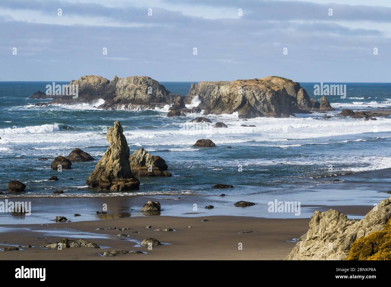 view of the coastline in Bandon Oregon from the viewpoint at Face Rock ...