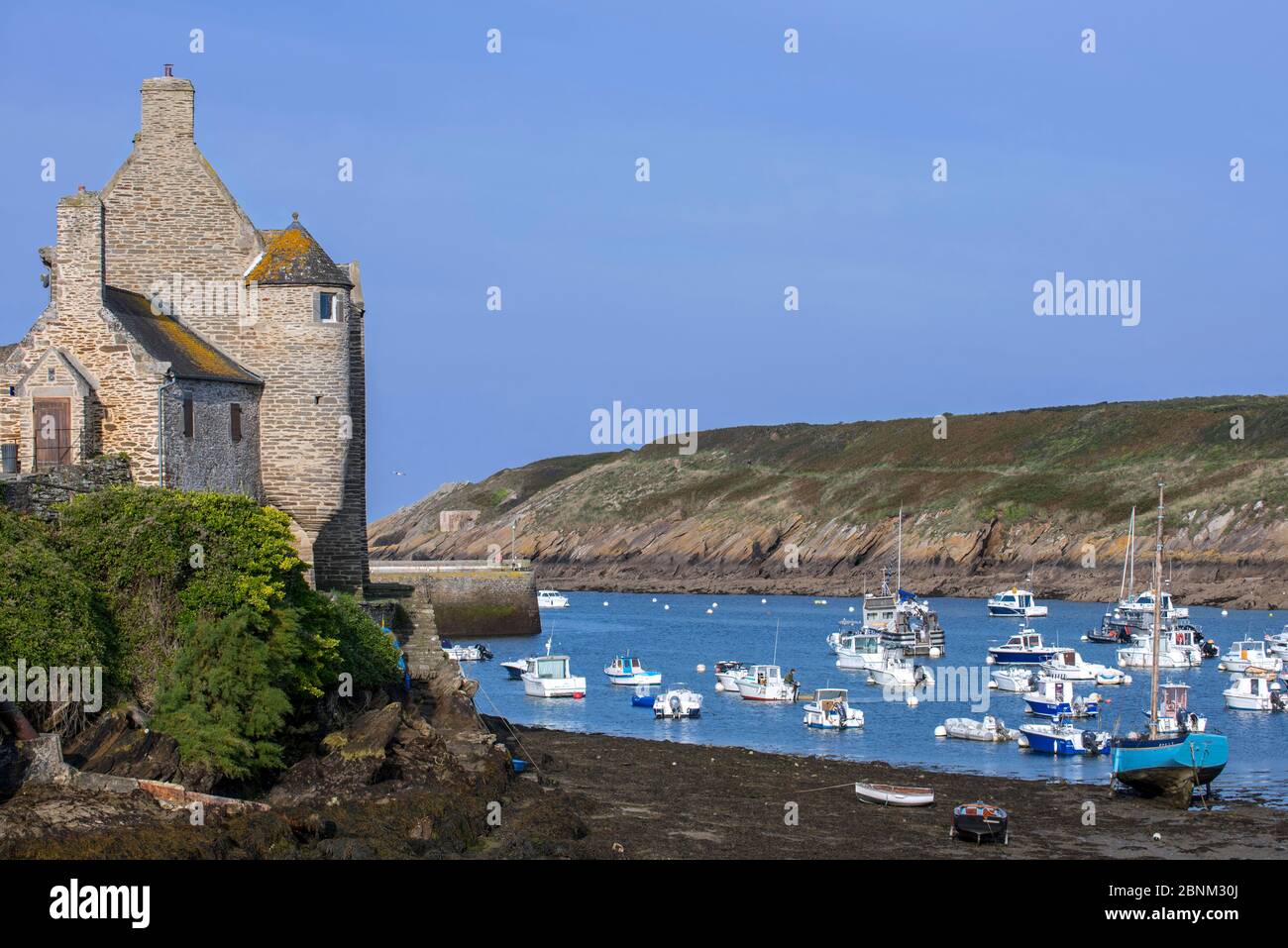 Port of le conquet hi-res stock photography and images - Alamy