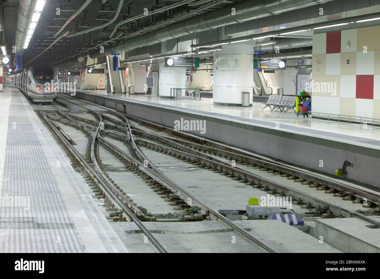wallpapers Barcelona Main Train Station Name https www alamy com interior of the barcelona sans railway station image357559627 html