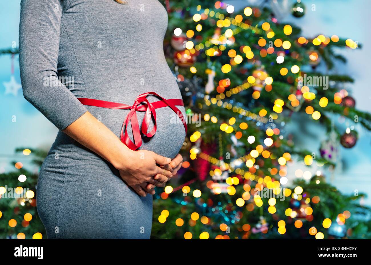 Pregnant woman cheap christmas present