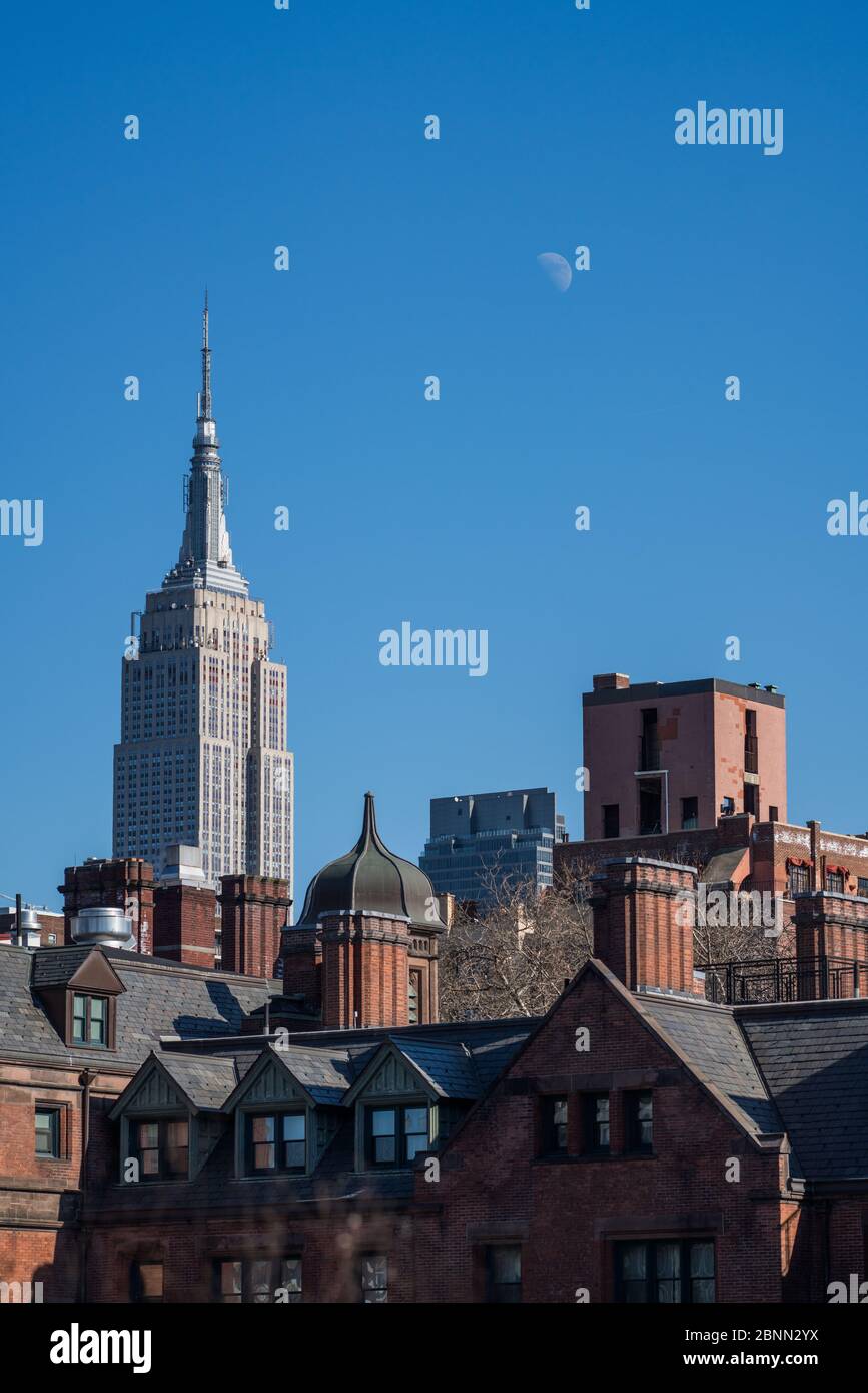 USA, New York City, view of Midtown Manhattan and Empire State Building ...