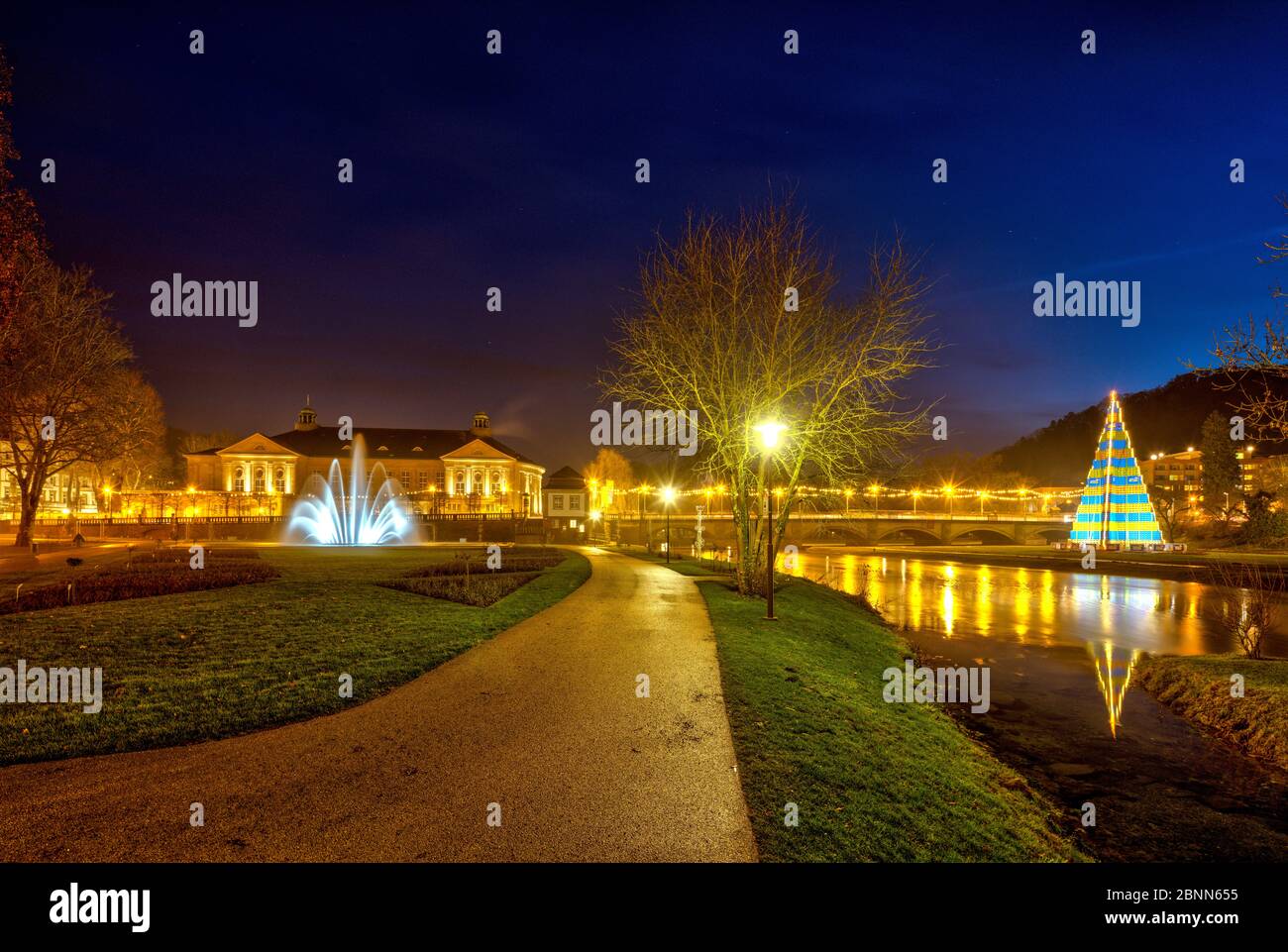 Largest beer box Christmas tree, world record, rose garden, Regentenbau