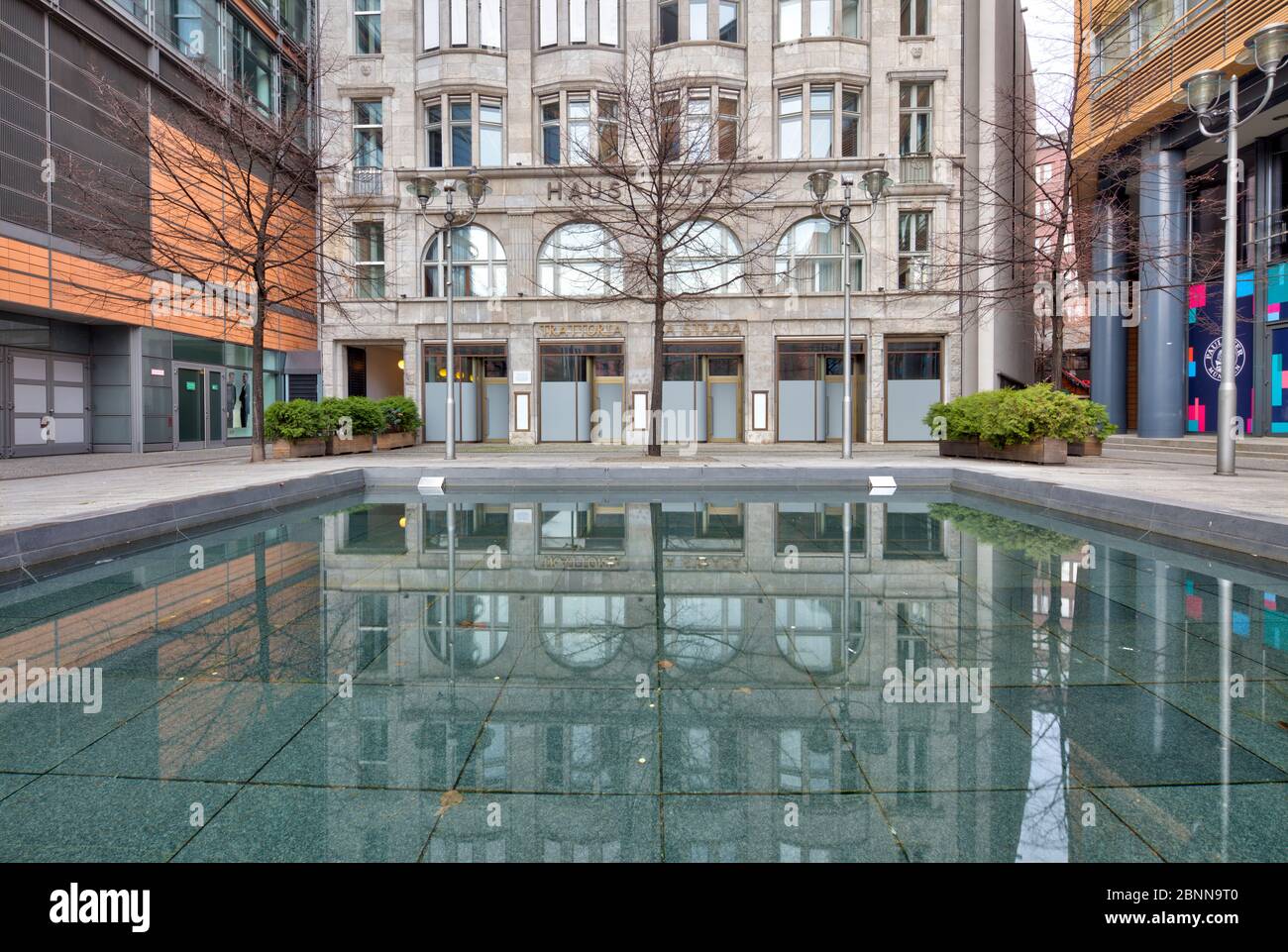Quartier Potsdamer Platz, arcades, house facades, architecture, city center, Berlin, Germany