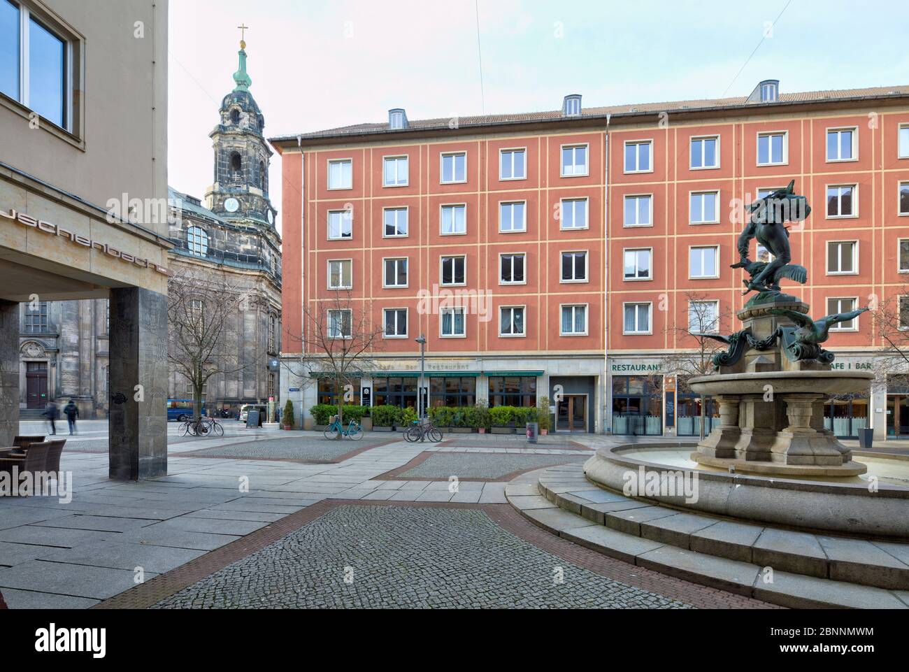 Kreuzkirche, steeple, Gänsediebbrunnen, Weisse Gasse, house facade, Dresden, Saxony, Germany