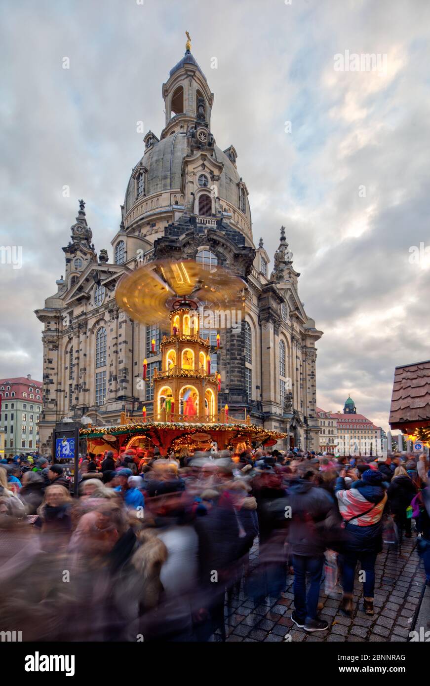 Christmas market at the Frauenkirche, Neumarkt, old town, Dresden, Saxony, Germany, Stock Photo