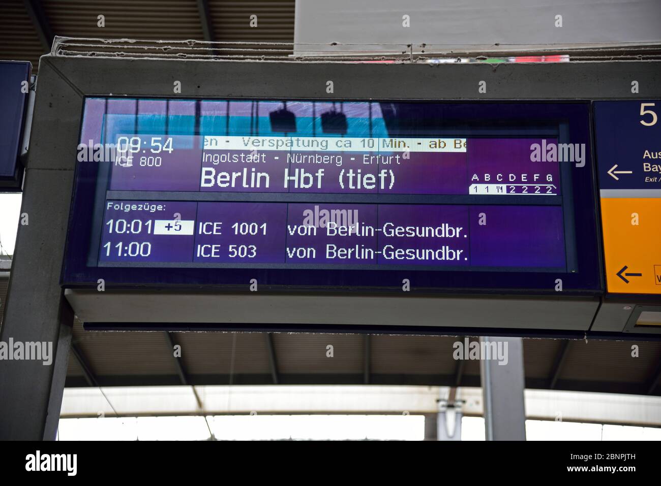 Europe, Germany, Bayer, Munich, central station, train arrival hall, local and long-distance traffic, billboard, Stock Photo