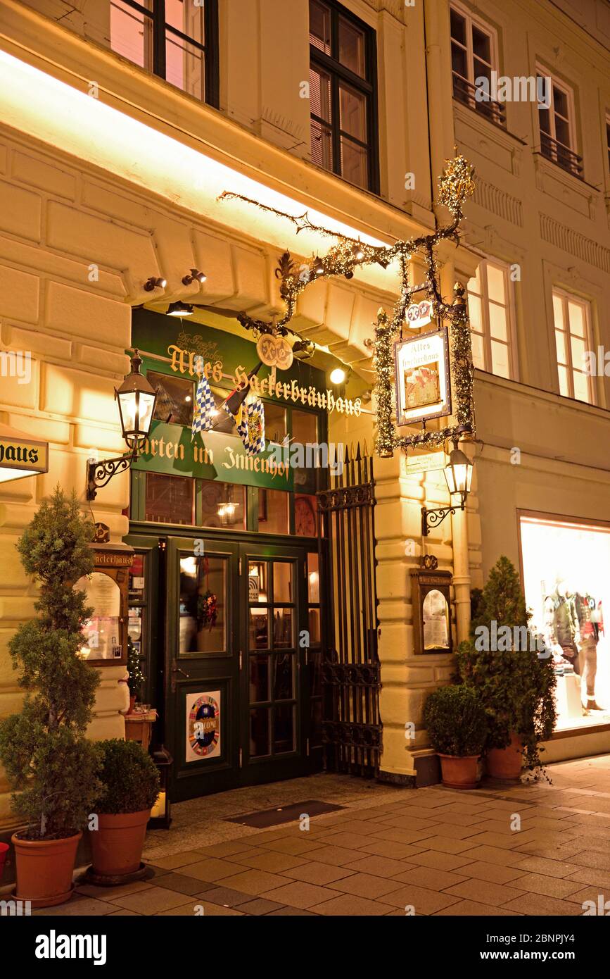Europe, Germany, Bavaria, Munich, City, Altes Hackerhaus, traditional restaurant in Sendlinger Strasse, Stock Photo